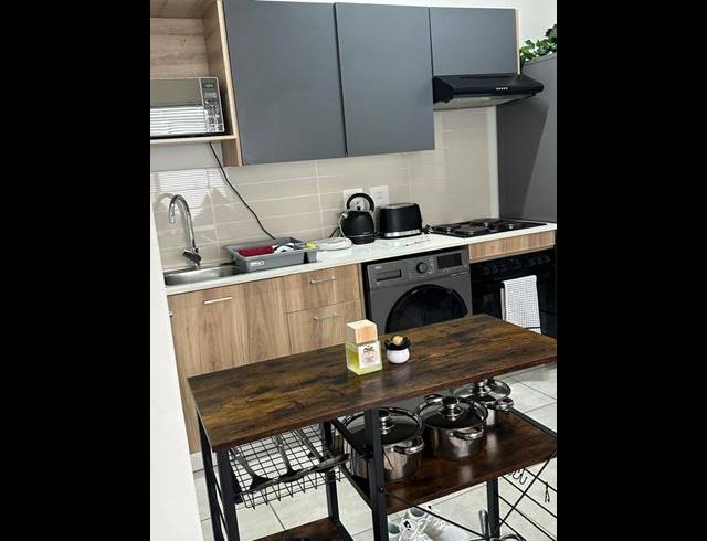 1 BEDROOM COMPLEX FOR SALE IN WITFIELD